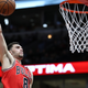 Image for article titled Seafood restaurant politely acknowledges Chicago Bull Zach LaVine’s severe defense allergy